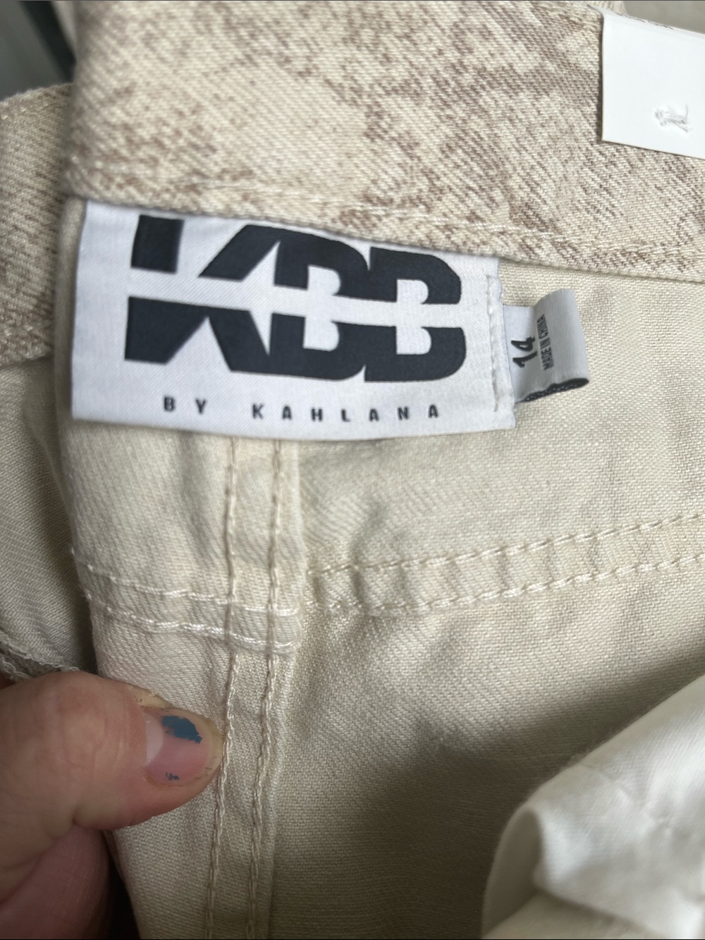 KBB by Kahlana Womens Mid-Rise Barrel Leg Jean - Picture 8 of 11